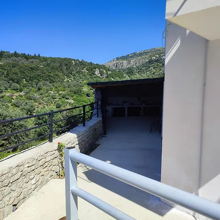 Petros Hotel Himarë