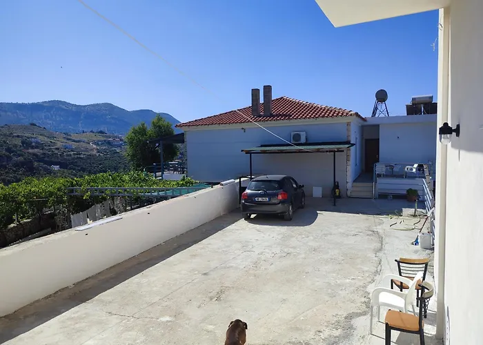 Hotel Petros *