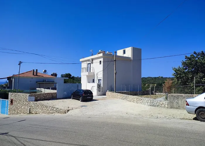 Otel Petros Himarë
